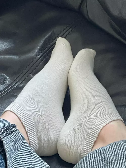 Pure and white… by littleredlusts