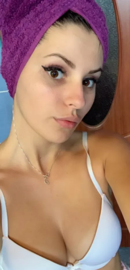 Purple Towel Selfie <3 by Balmer55