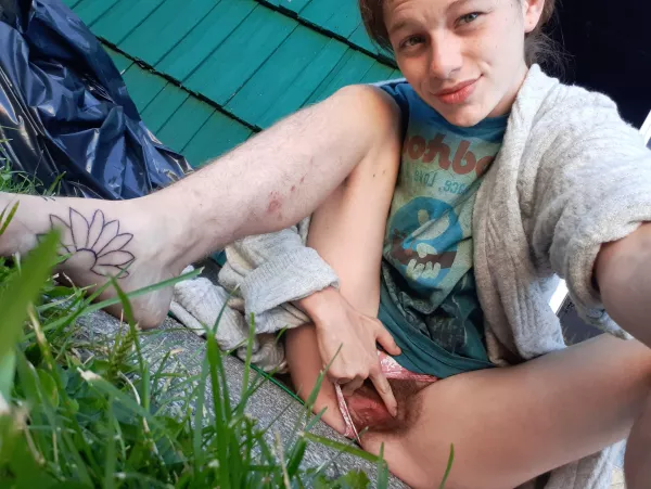 Pussy flash with the spread hairy lips ;) by G0ddessm0mmy