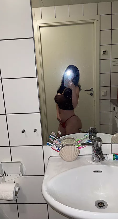 Put your hand in my panties by [deleted]