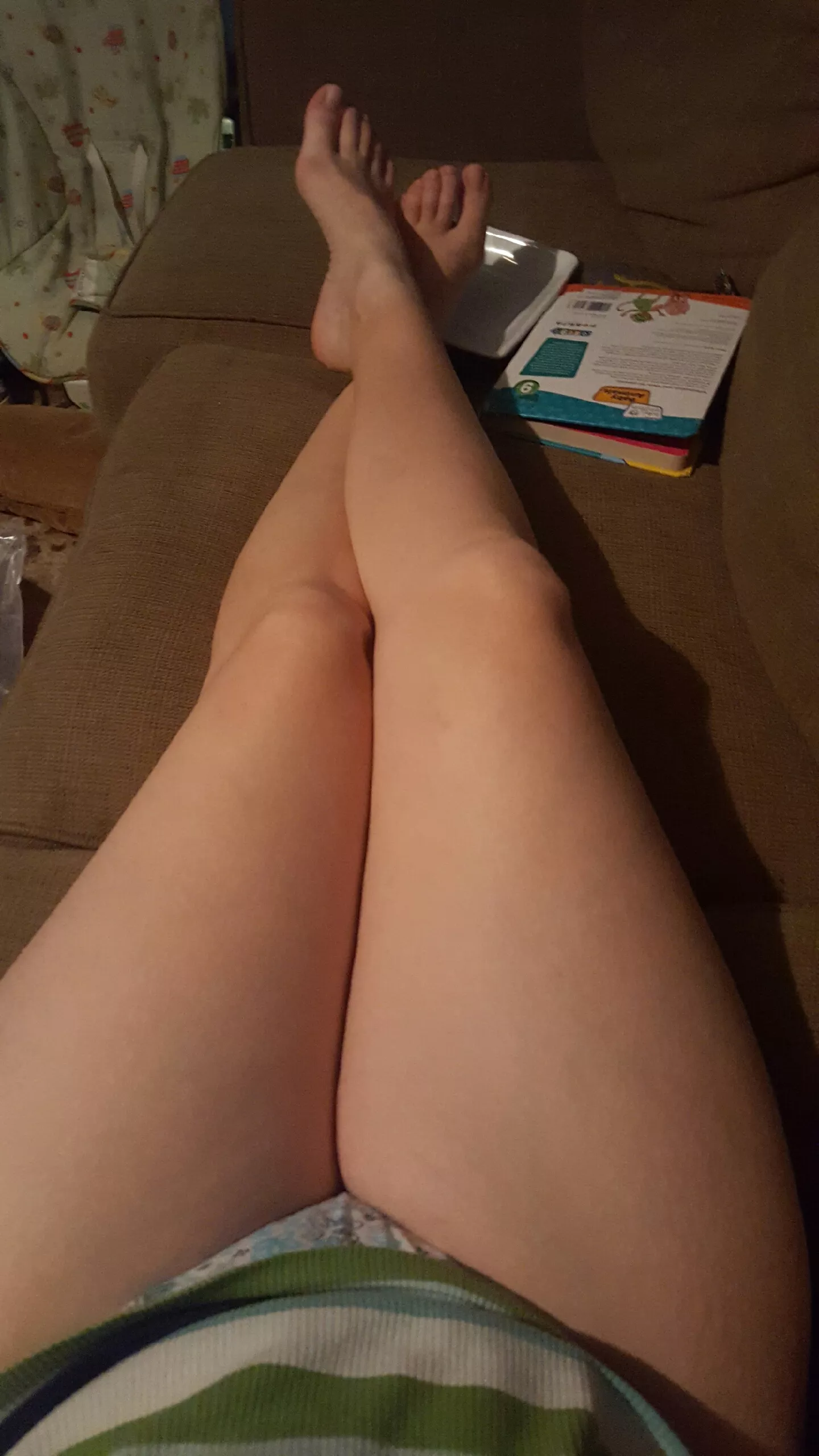 ...putting kids to sleep is exhausting. Time to relax [F][43] posted by msjanejenkins