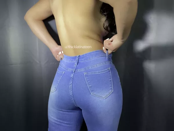 Putting these on were the hardest thing I did all day 😅 I could really use some help 🙏🏼 by thicklatinateen