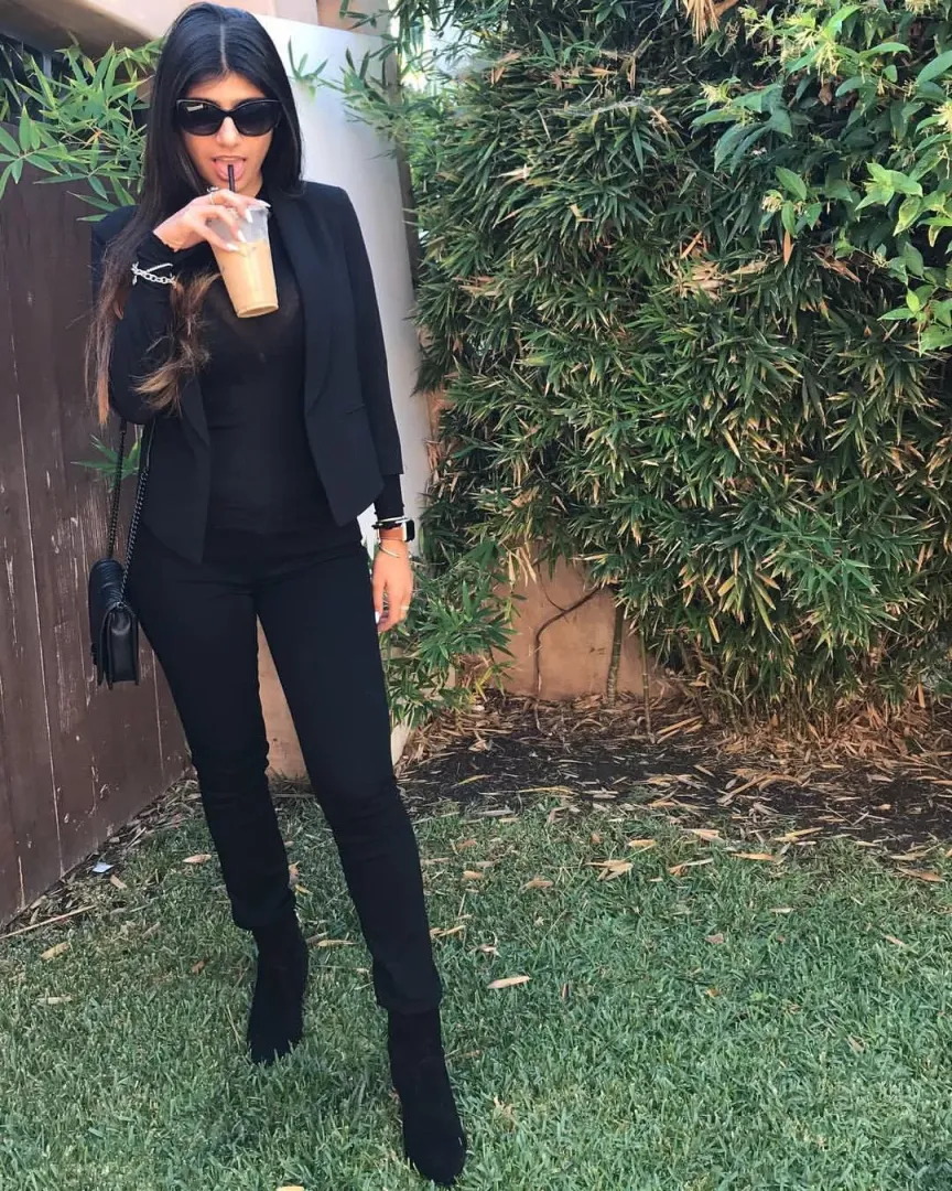 Queen of cool (X-post /r/ModelsGoneMild) posted by [deleted]