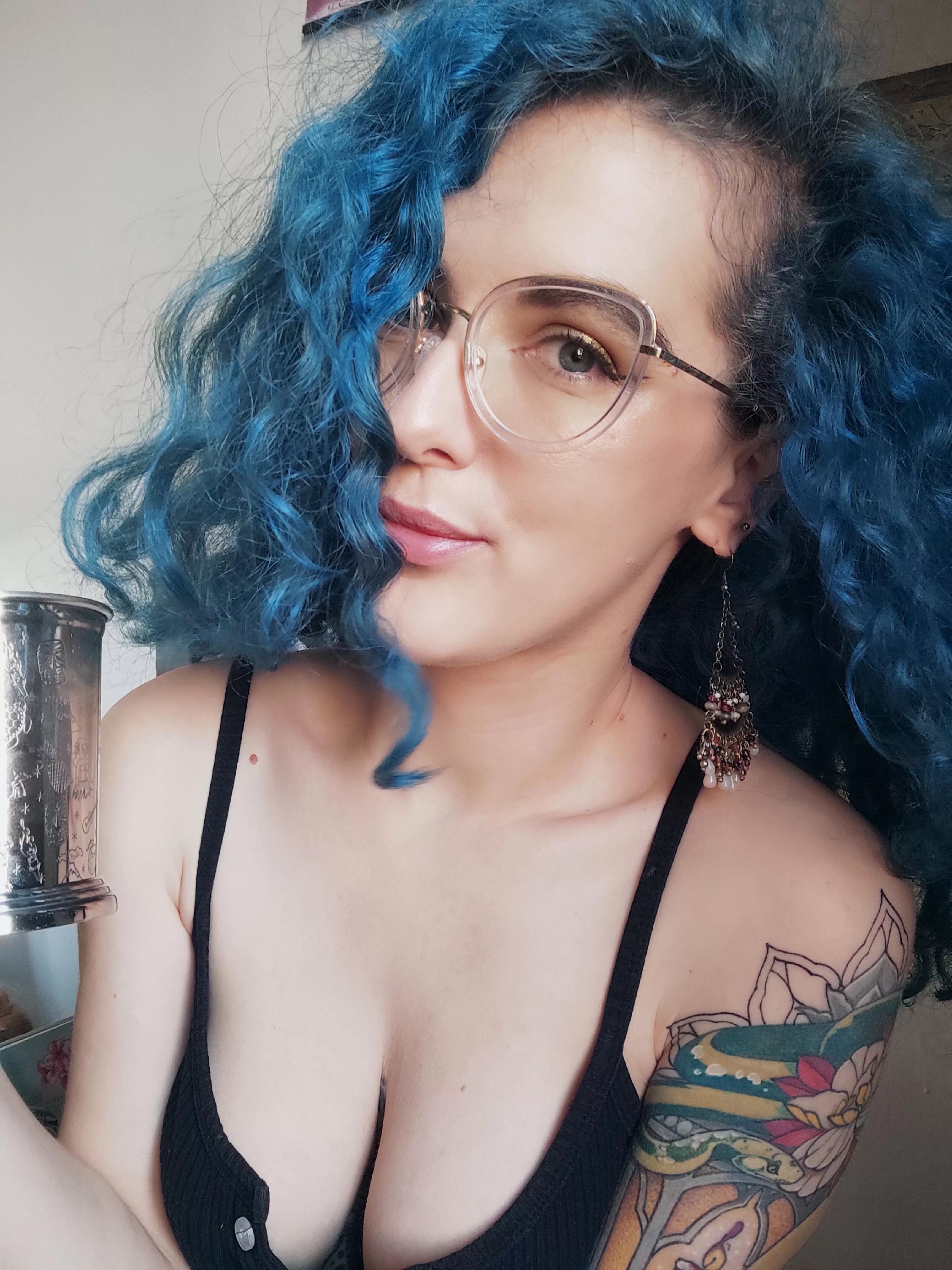 Qu'est ce que je te sers? posted by Haelle