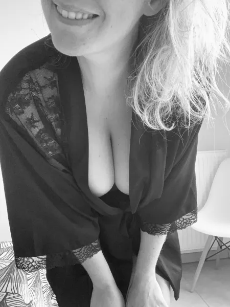 Qui sort d’une petite heure de massage californien et qui est toute douce et toute détendue? 😏 by lafilleacotede