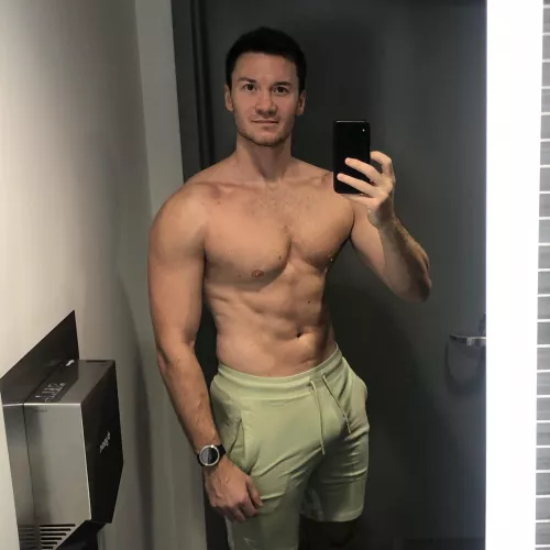 Quick chest workout to start the weekend off right by suggy44