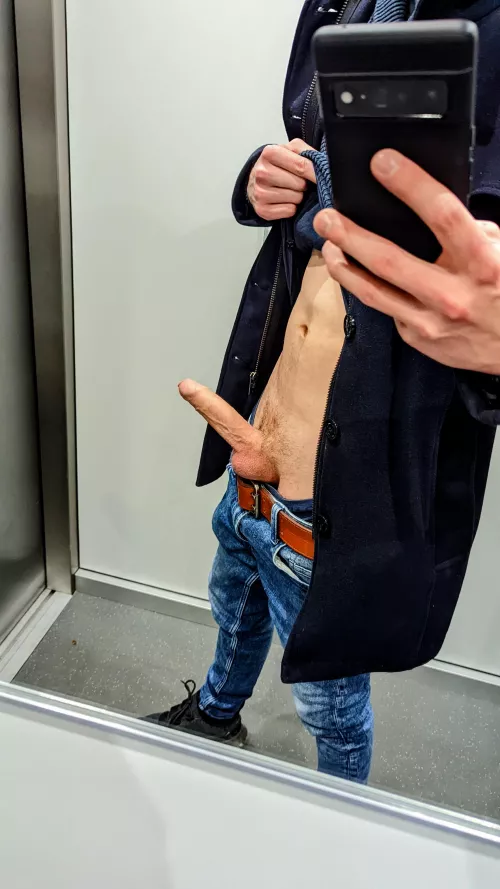 Quick Elevator Selfie 😇 by BenTooCute