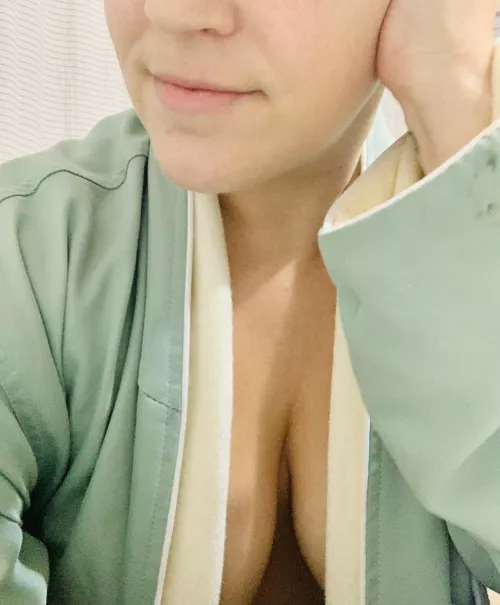 Quick hot shower on this cold cold day. Brrr