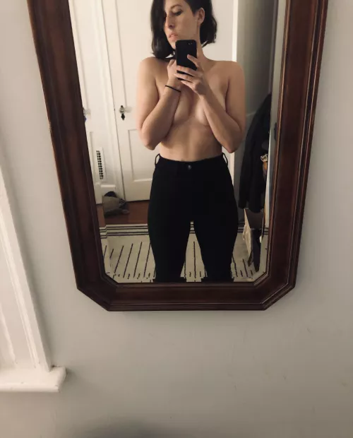 Quick pause while getting dressed by misssevenpointfive