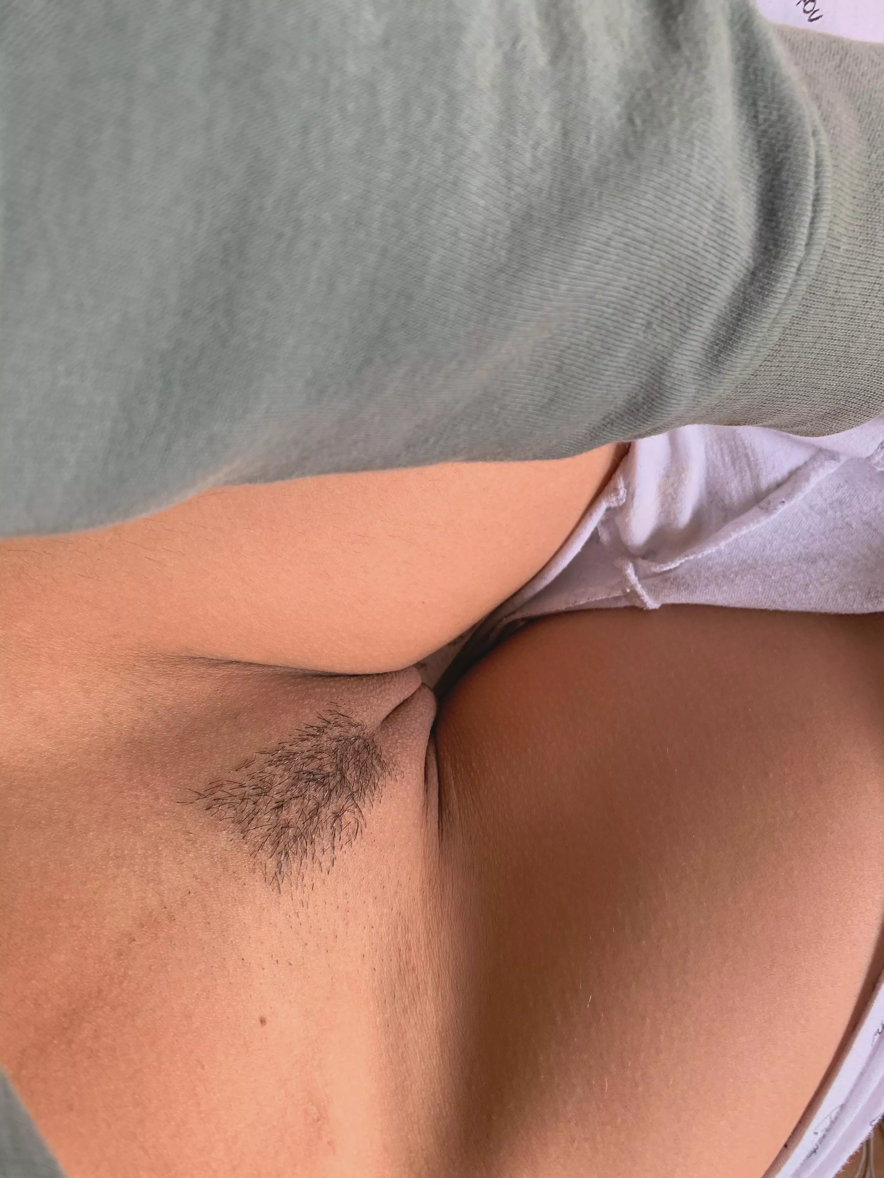 quick peek posted by Biggernbigger