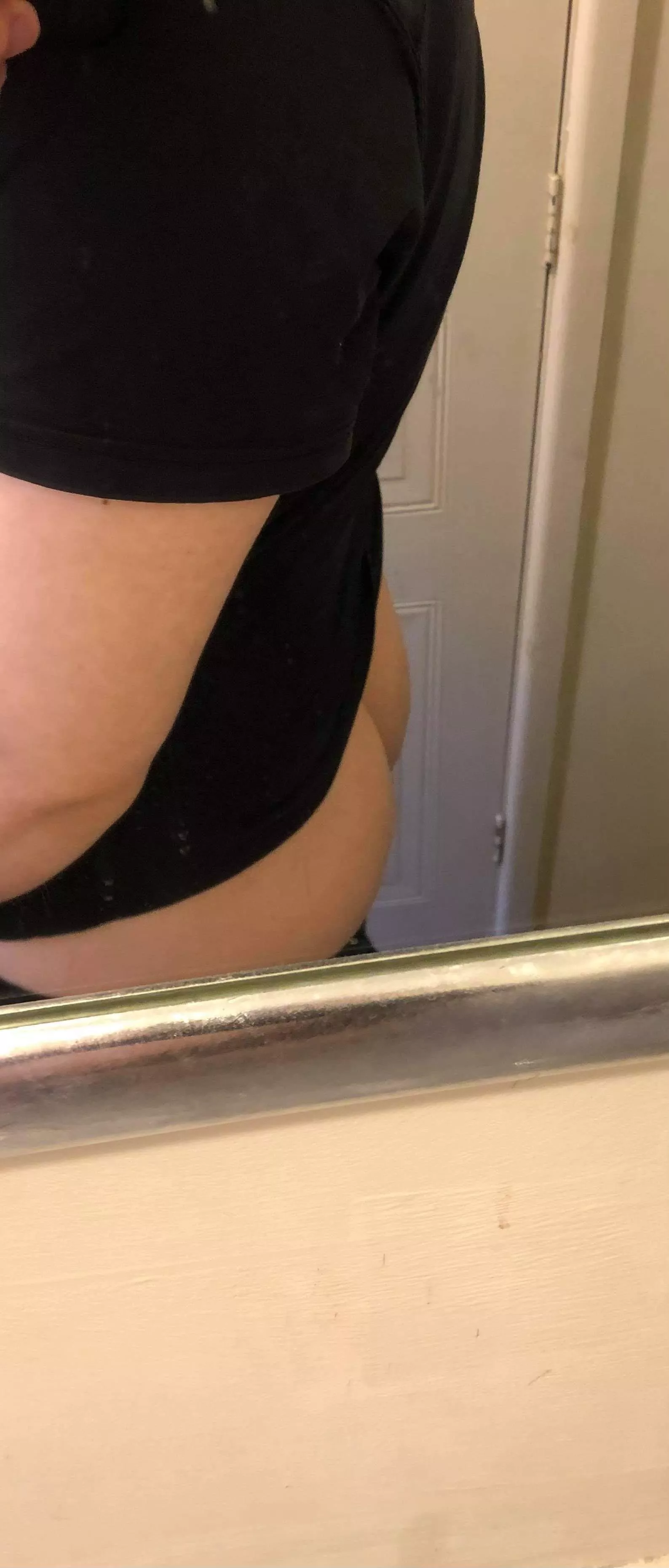 Quick photo just in case any of you missed my 🍑🍑😘 posted by turtle8398