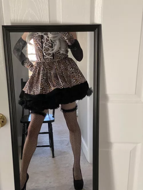 Quick preview! Anyone interested in being my tiger king? by Samantha_Shea