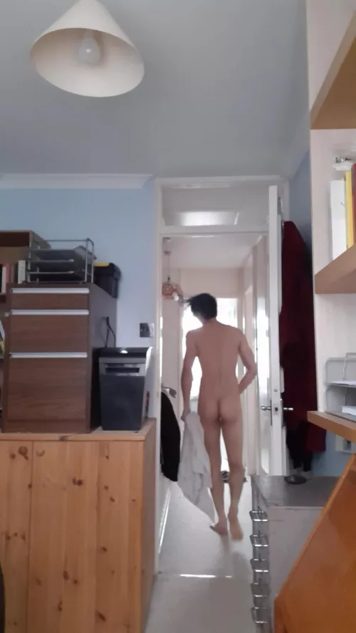 Quick shower by Jayyy2021