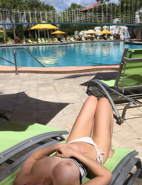 Quiet day at the Hilton pool 45(f) by SorcererGargamel