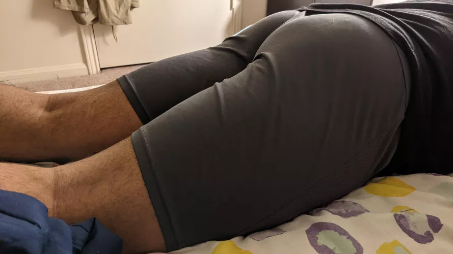 Quite conscious about my tiny ass. Could you give me some validation. *feeling low*. by weebC147