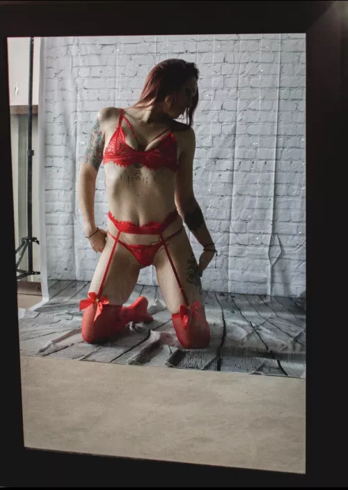 R E DDDDD by Disastrous_Scholar48