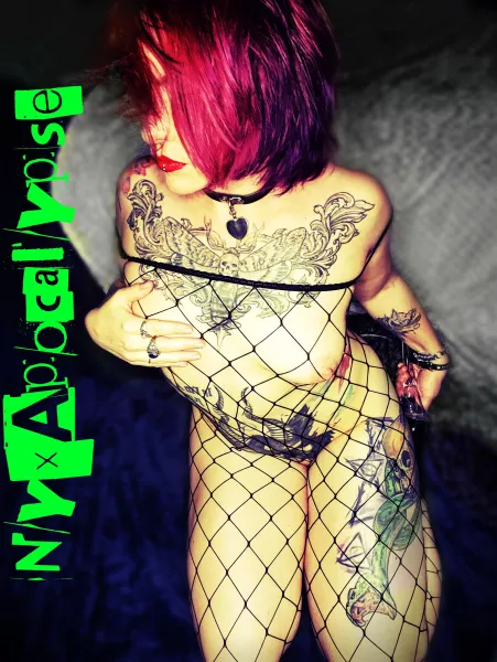 Radioactive cotton candy. Taste me. 🖤 by nyxapocalypse