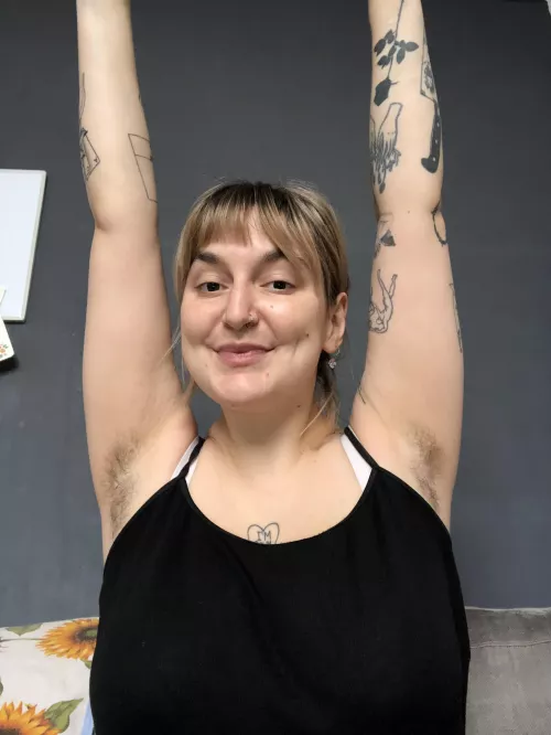 Raise your arms if you think hairy women are sexy! ;-) by softstrong