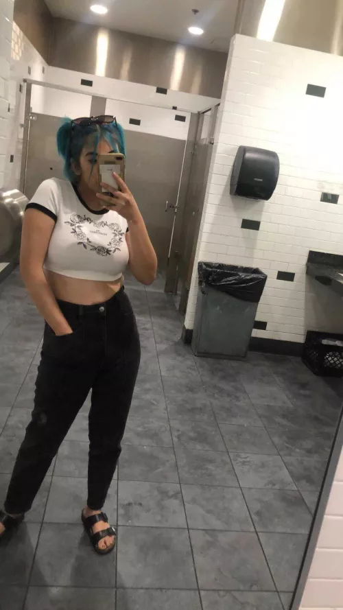 Random selfie :3 by jnyou909