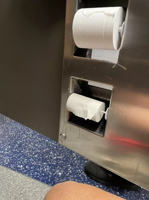 Randomly found another peep through at Vegas McCarran Terminal 1 By D40 gates. Last stall to the left. Even saw someone jerking off! (But not action as I don’t think he was there for that lol) by garbagemouther