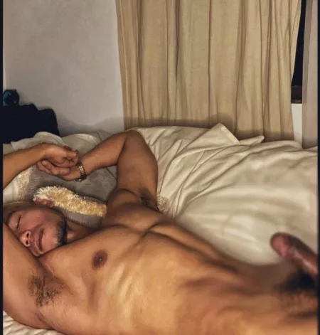 Randomly posting if there maybe a horny , very horny.. yet generous fucker here? Been tested CoVid positive & Wishin you can unlock me further at my link ⤵️for expected med bills.. I do wish for your spend to be worth it❤️‍🔥 by iamcameronrodriguez