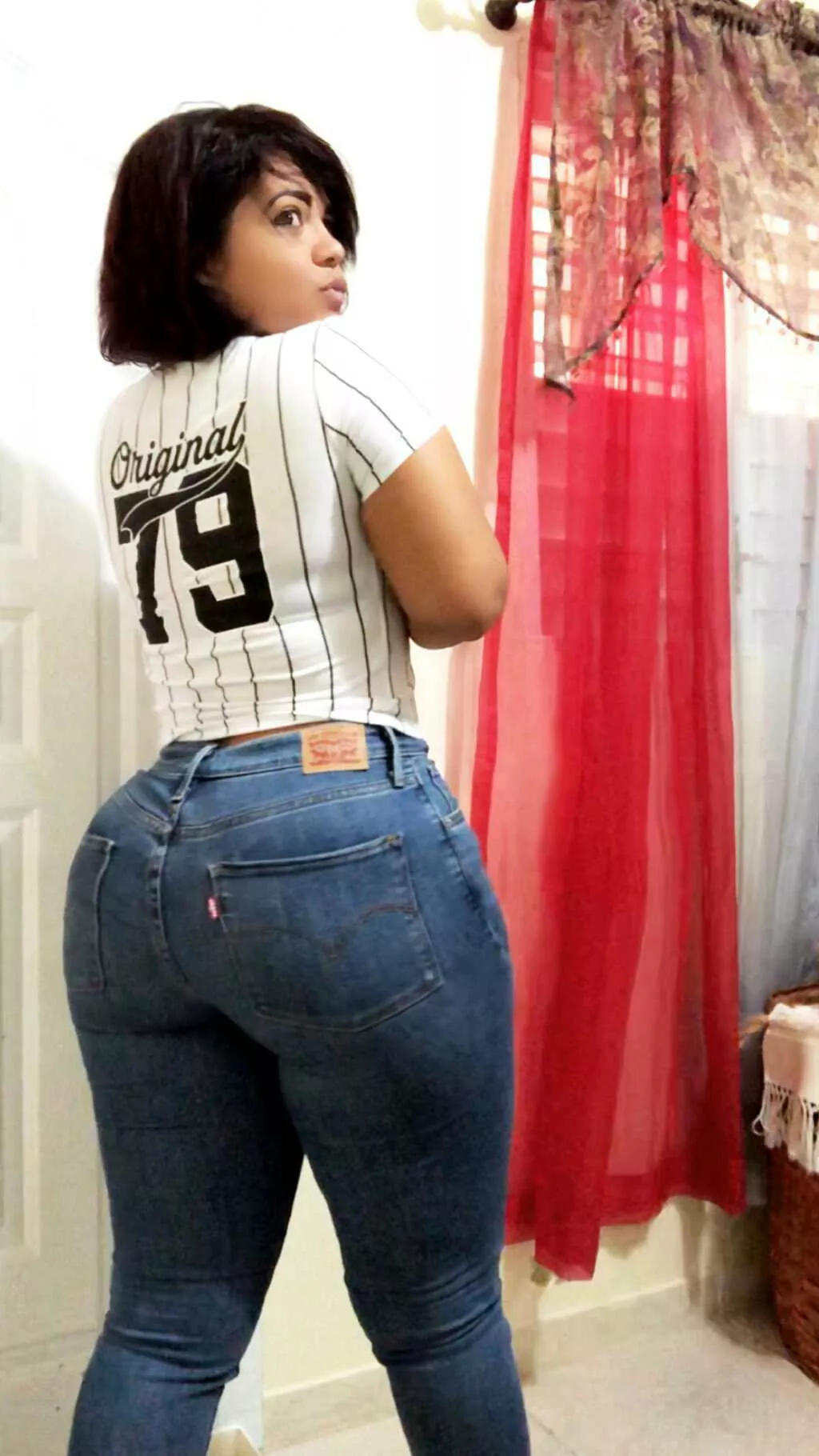 Raquel posted by uniqueoneguy