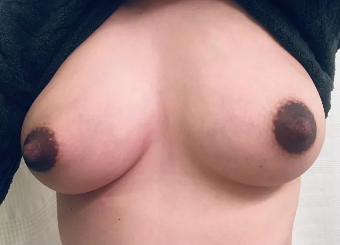 Rate me! I’m bored and braless at a holiday party. by Flashy_Ad93