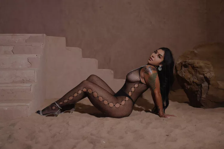 Rate my body 1-10 by Boomshakhalaka