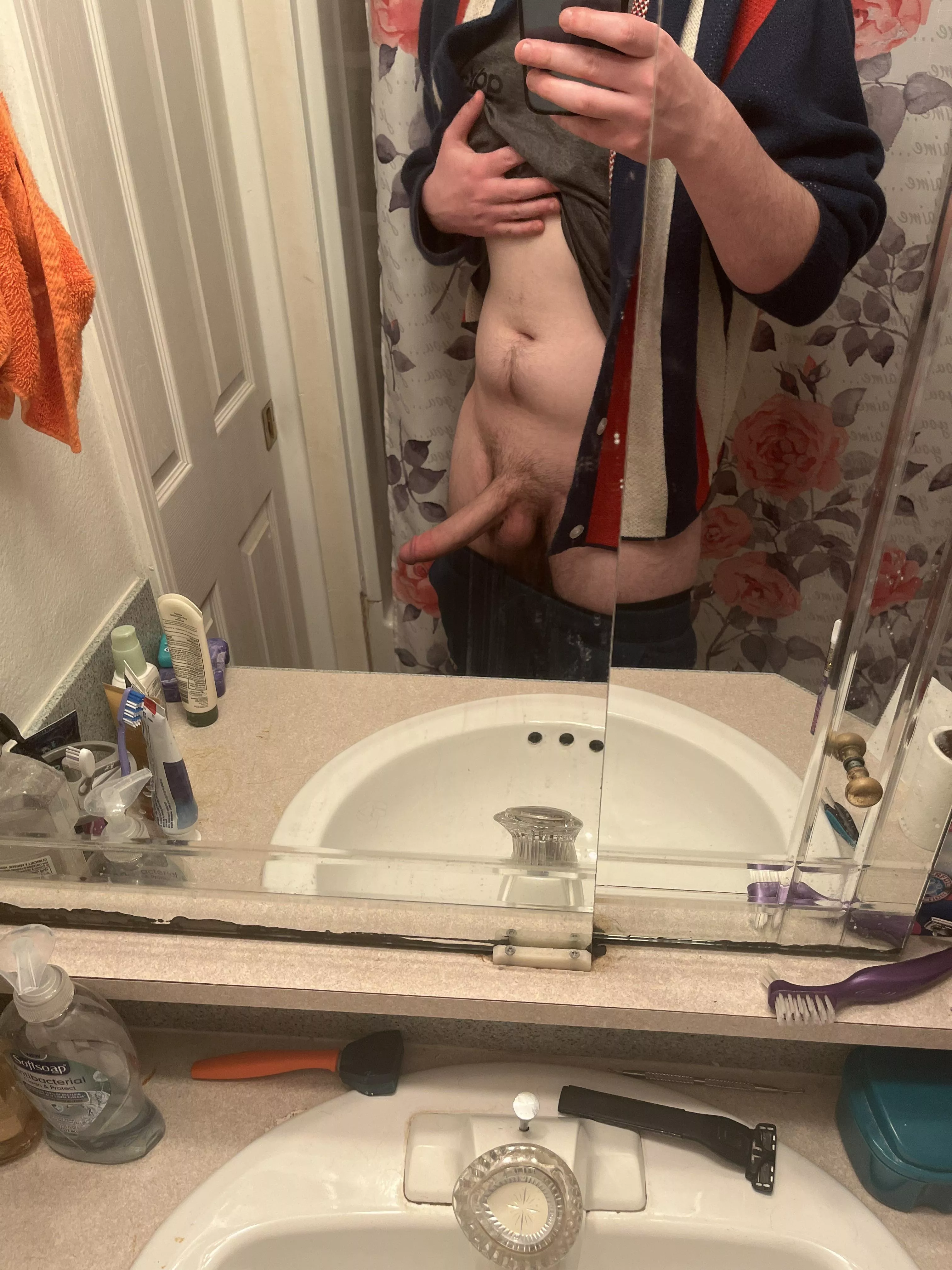 Rate my cock? I’m 21 and don’t think it’s impressive, thoughts? posted by Kapt_Kamper00