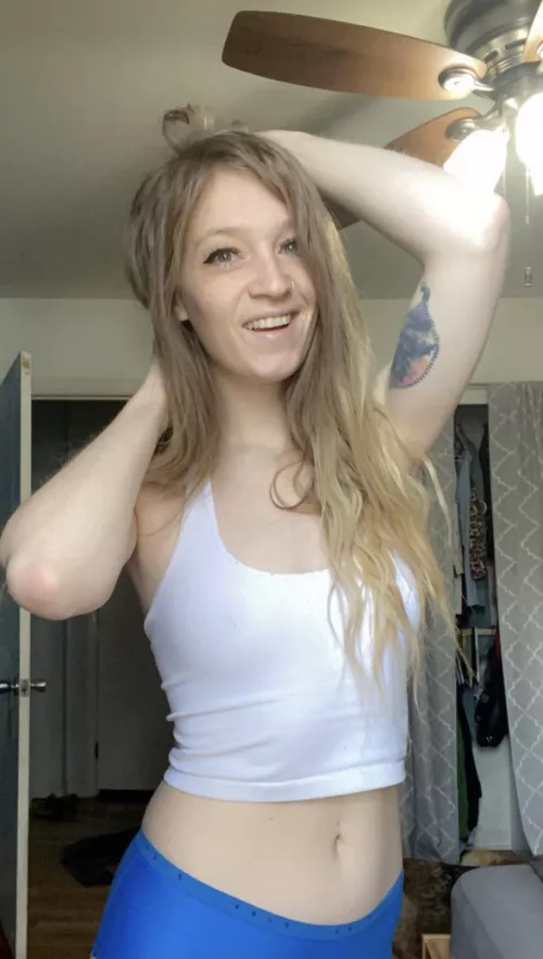 Rate my tummy from 1-10 😊 by lovescarlettrose000