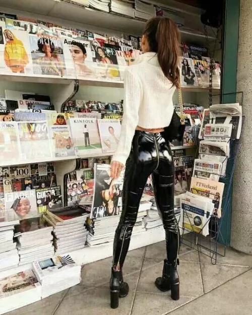 Reading headlines by ITellMyselfSecrets17