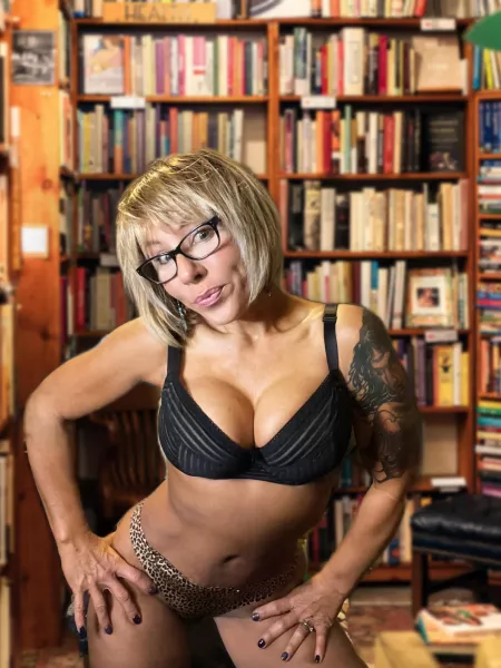 Reading is 💋 Sexy 💋 you never go to bed alone by NadineSupra