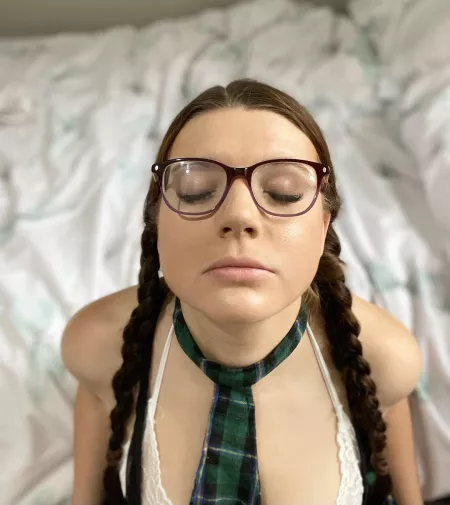 Ready and waiting by summerpeachxox