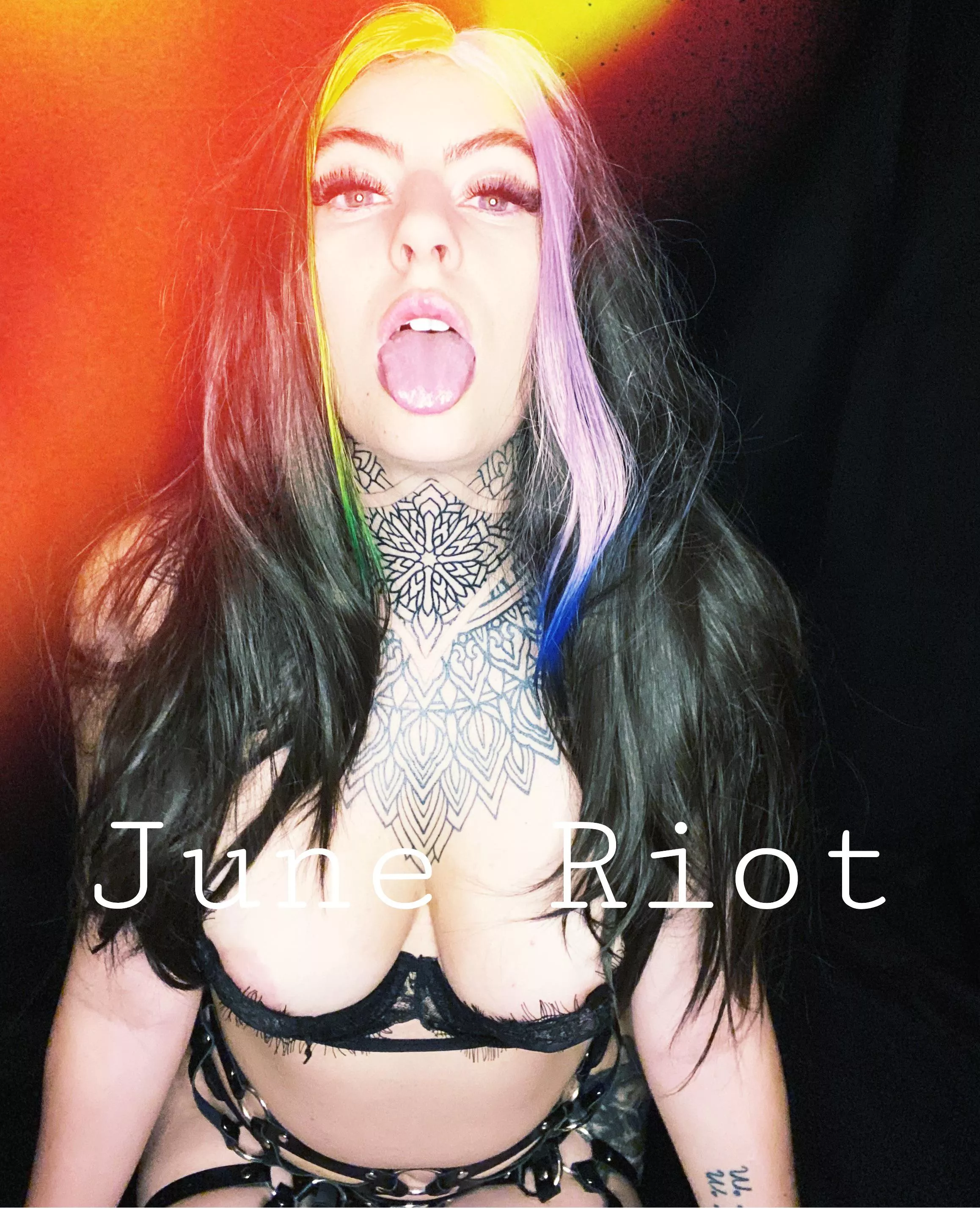 Ready for dinner 🍆 posted by Joiedevivre666