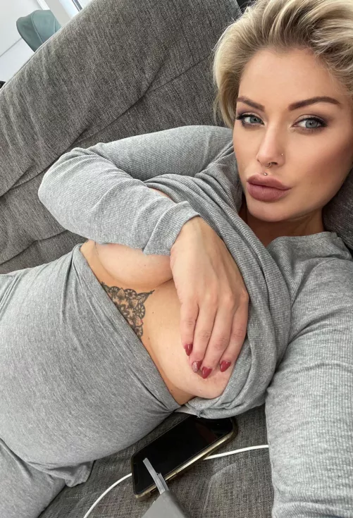 Ready for fun? by PregnantWifey_