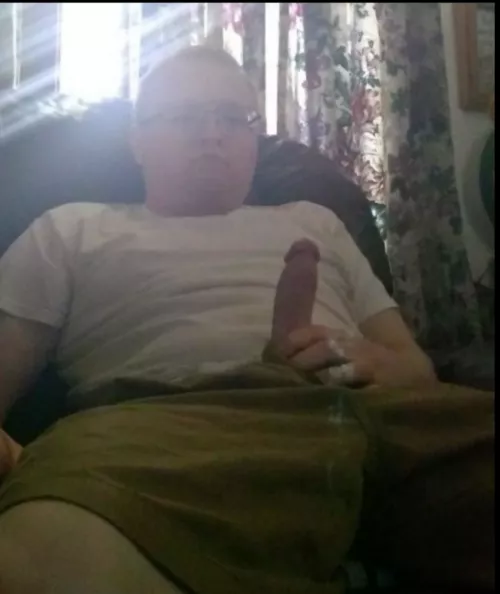 Ready for work can you tell? by Iam_The_PiGgY