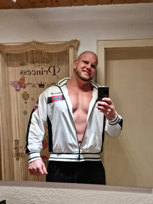 Ready for workout 🙂 by Wrong-Engineering-74