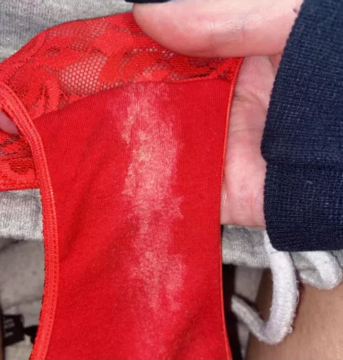 Ready to be sniffed by Creamyqueen669