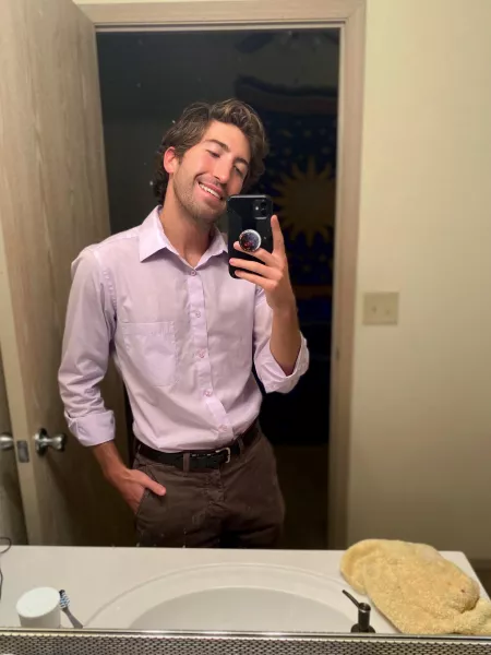 ready to get out of these work clothes and play a few games 😁 by leogayy