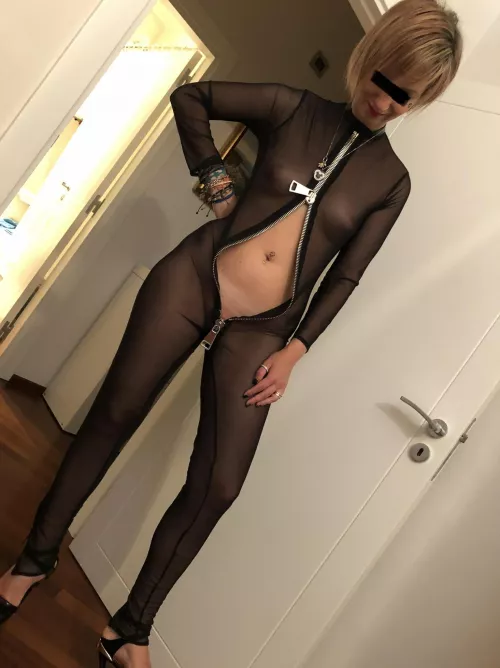 ready to go out. just need to put on a jacket F41 by XXedin