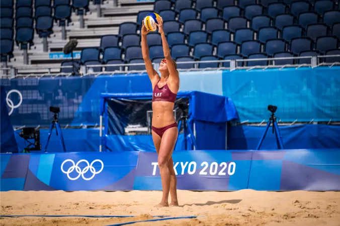 ready to serve some nip and toe by 1orangetiger