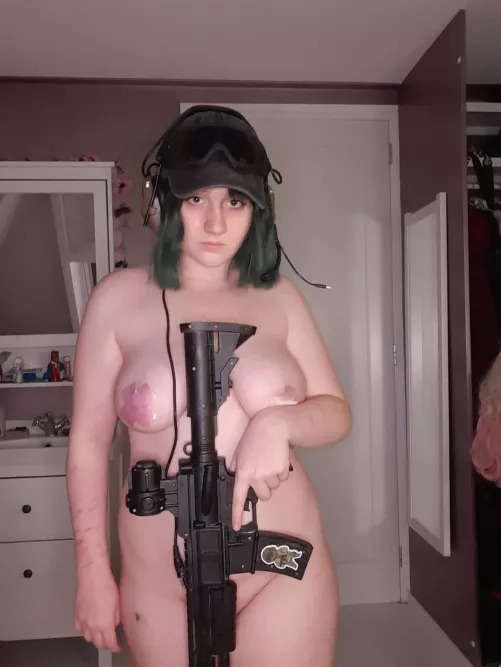 ready to shoot sir (ela cosplay by me) by Noukieisstupid