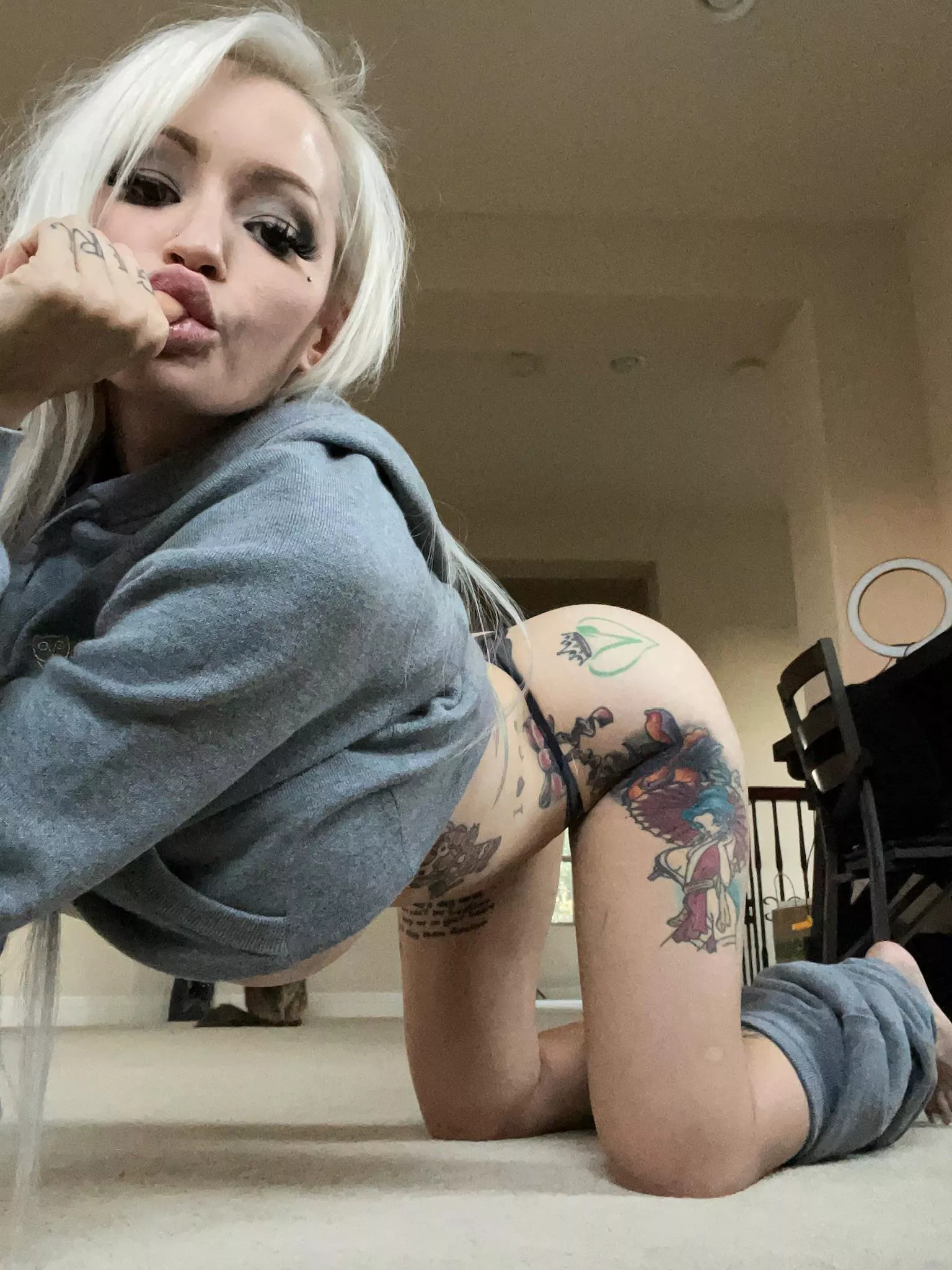 Ready to suck and please! posted by BabyGirlBella33