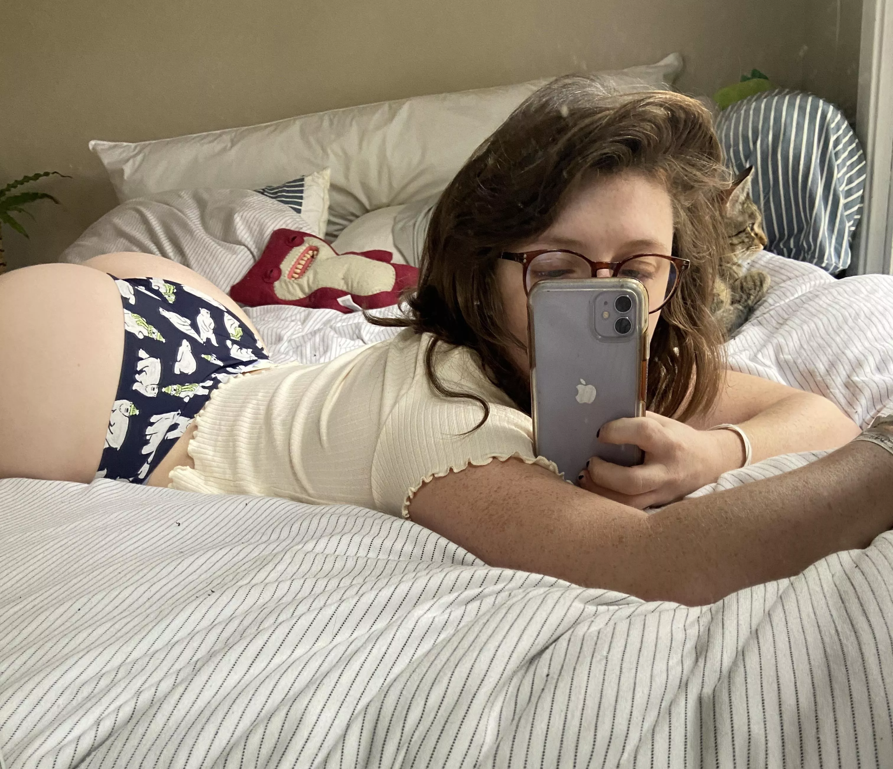 Really just feel like cuddling [f] posted by freckledspirit