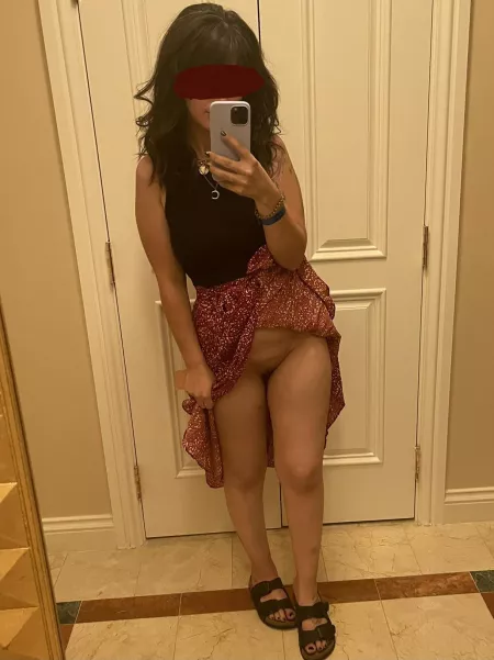 Received this [image] during her recent work trip, right before she welcomed a new visitor to her hotel room by coituscouple