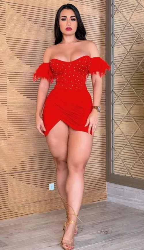 Red 🔥 by Montshisho