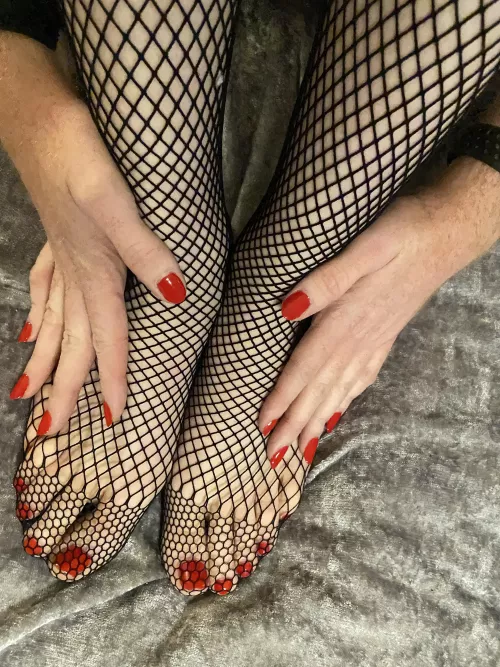 Red always make them pop by _Irish_BBW_