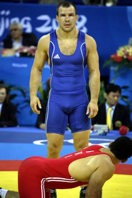 “Red awaits blue” … by neilfromsydney2003