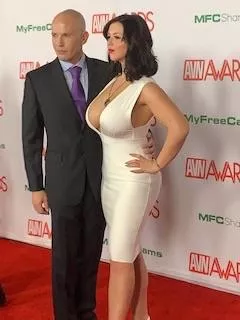 Red carpet AVN 2019 posted by larkinlovexxx