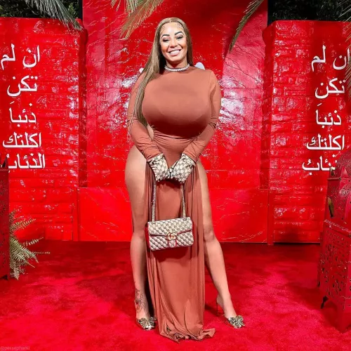 Red Carpet 😍 (Persephanii) by ctc_30